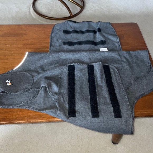 🦮🐾🦴NWT ThunderShirt Insanely Calm Dog Attire for Dog Anxiety - Picture 2 of 10